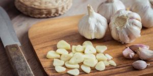 Cómo utilizar el ajo como remedio casero